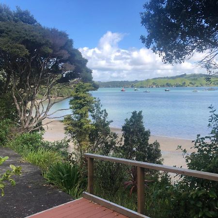 Bay View Bach Villa Raglan Exterior foto